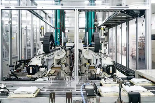 電池廠搶礦 礦企造電池:電池新能源產業(yè)鏈布局提速