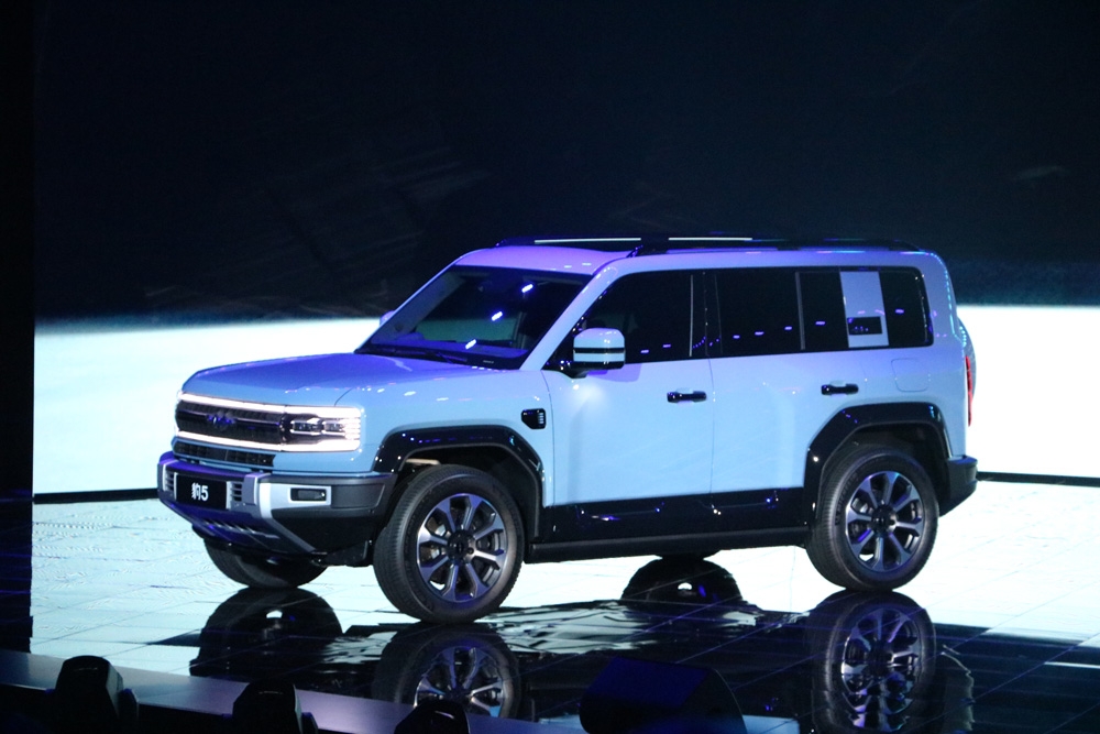 沖擊新能源硬派越野市場！比亞迪方程豹個性來襲