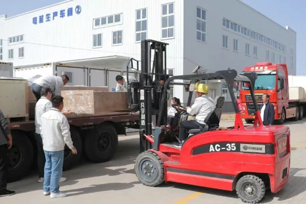 總投資10億！中鈉儲能二期石墨烯鈉電池生產(chǎn)線設(shè)備進場