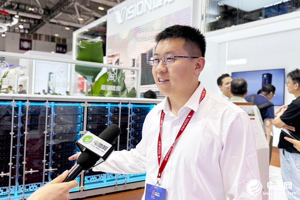 6.48MWh液冷儲能系統(tǒng)全球首秀！雄韜氫鋰混合+固態(tài)電池雙突破