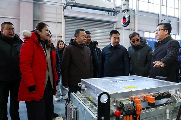 200臺氫能重卡交付！鯤華科技新疆伊吾氫能基地正式投運