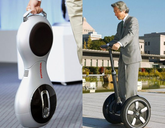 左側的照片展示了折疊后的Uni-Cub。右側的照片中，日本前首相小泉純一郎體驗個人移動工具Segway