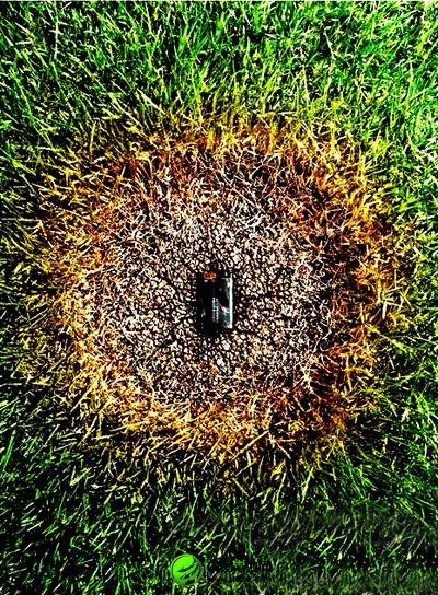 一塊手機電池污染6萬升水環保之路任重道遠