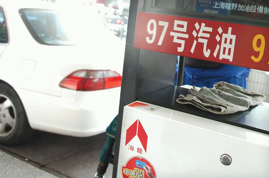 油品升級(jí)給加氫脫硫領(lǐng)域的相關(guān)公司帶來(lái)發(fā)展機(jī)遇。 邵如蕓／攝影