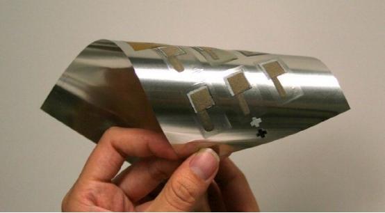 用上柔性屏幕電池 可穿戴設(shè)備將會(huì)變成啥樣?