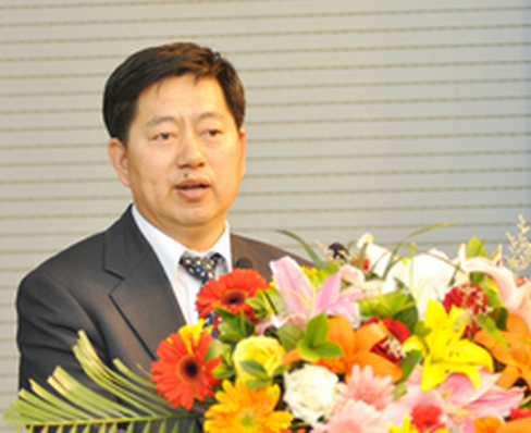 秦興才：動(dòng)力電池行業(yè)發(fā)展需統(tǒng)一標(biāo)準(zhǔn)和政策扶持