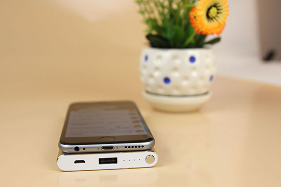 用了又用iPhone專用充電寶 電小二鋒6新品評測 用了又用iPhone專用充電寶 電小二鋒6新品評測