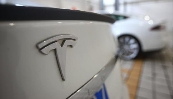 Model S將升級(jí) 加入自動(dòng)泊車和高速自動(dòng)駕駛 Model S將升級(jí) 加入自動(dòng)泊車和高速自動(dòng)駕駛