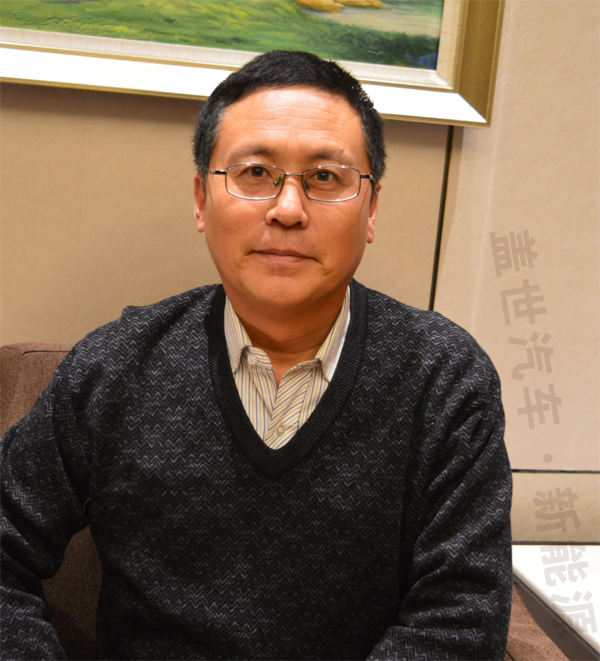 其中,鎳氫動力電池目前被豐田等世界主流車企應用在混合動力車型上。中國在支持新能源汽車產業發展方面,也把鎳氫動力電池當成重點支持對象。2015年11月份,工信部公示第一批符合《汽車動力蓄電池行業規范條件》的企業目錄,共入選10家汽車動力電池企業,其中有2家是鎳氫動力電池廠商。