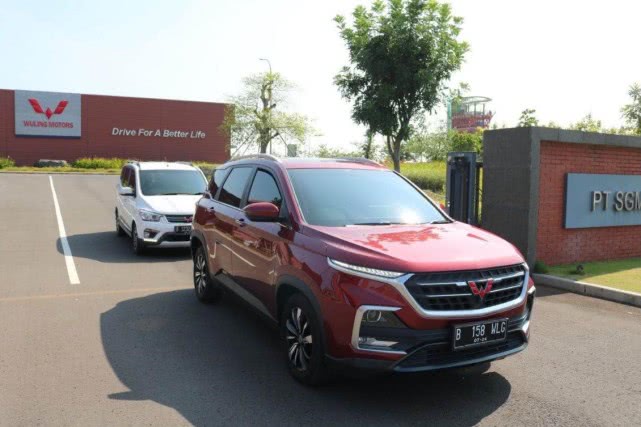 上汽通用五菱向印尼政府部門捐贈首批10萬只五菱牌口罩