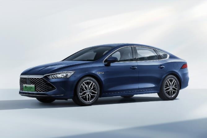 油電同價!9.98萬元起!比亞迪秦PLUS DM-i 2023冠軍版上市