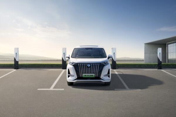 7325輛！騰勢D9穩坐2月份35萬以上新能源豪華MPV銷量榜首