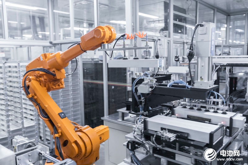 國務院：支持老舊新能源公交車和動力電池更新換代