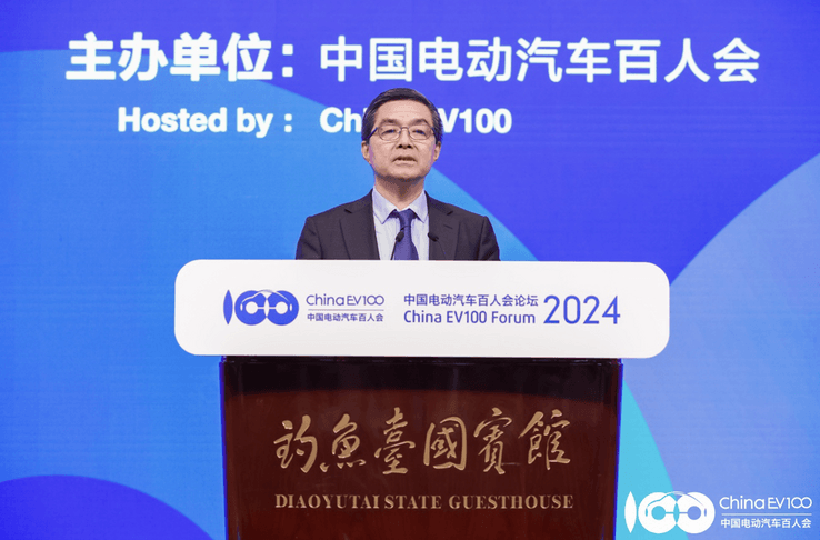 歐陽明高:汽車強國靠“四化” 回應關于新能源汽車的種種質疑