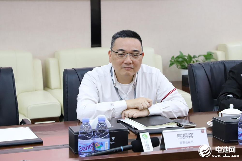 中國電池新能源產(chǎn)業(yè)鏈調(diào)研采訪團(tuán)（廣東站）一行到訪利元亨