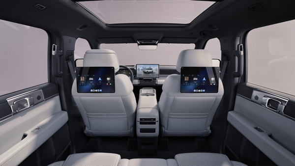 比亞迪“大五座天花板”方程豹鈦7火爆上市 售價(jià)17.98萬元起 比亞迪“大五座天花板”方程豹鈦7火爆上市 售價(jià)17.98萬元起