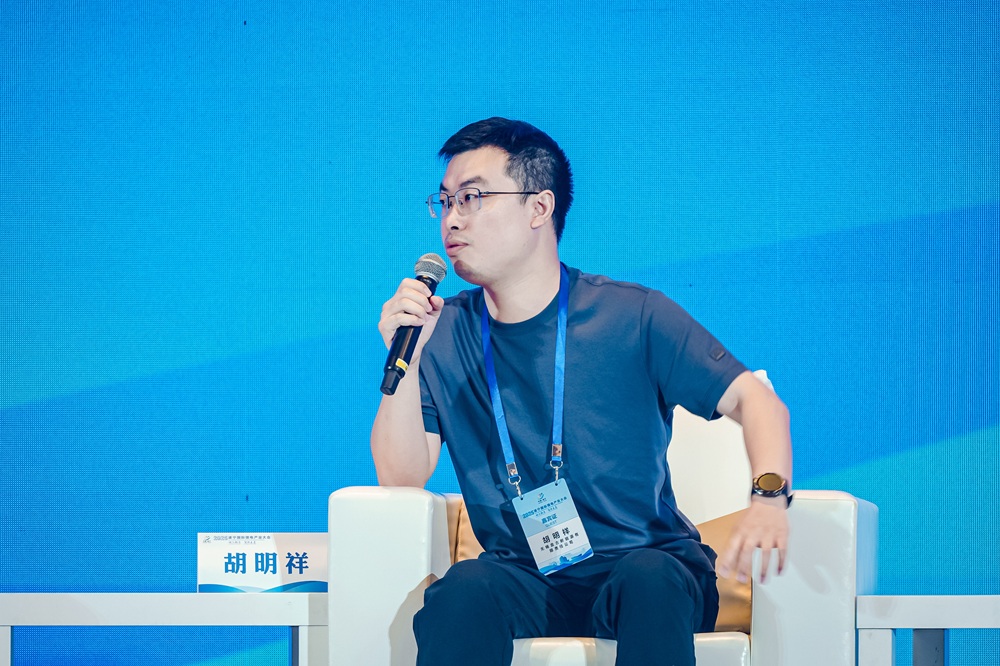 無錫盤古新能源有限責(zé)任公司董事長(zhǎng)胡明祥 無錫盤古新能源有限責(zé)任公司董事長(zhǎng)胡明祥