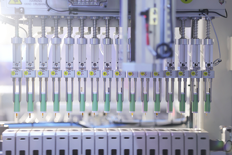 豪鵬科技擬募資8億加碼儲能及鋼殼疊片電池項目 固液態(tài)電池已量產(chǎn)出貨