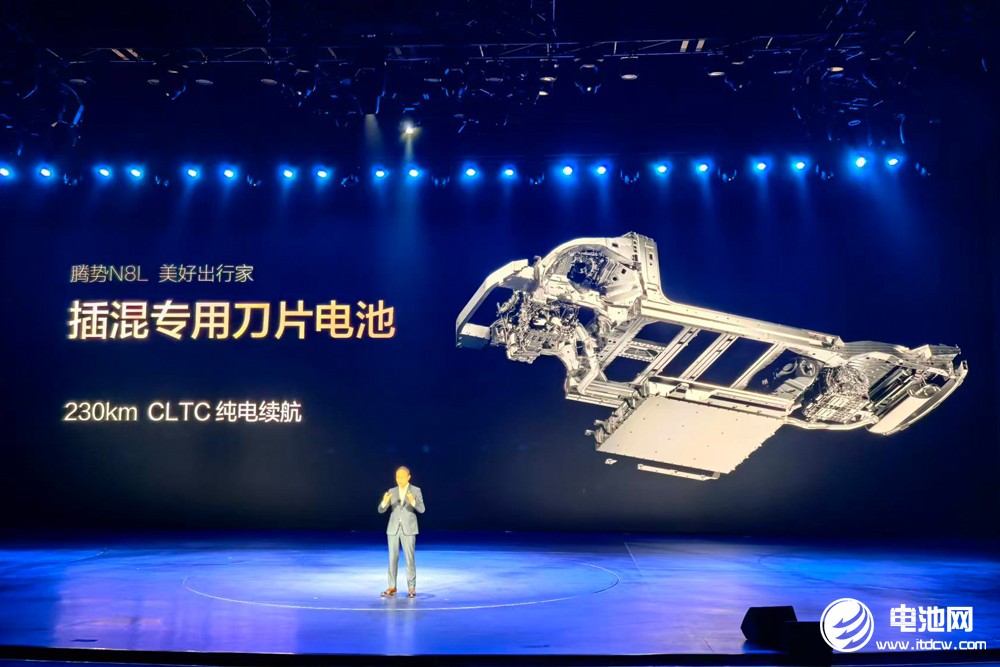 標配磷酸鐵鋰刀片電池！大六座安全豪華SUV騰勢N8L預定下一個爆款？