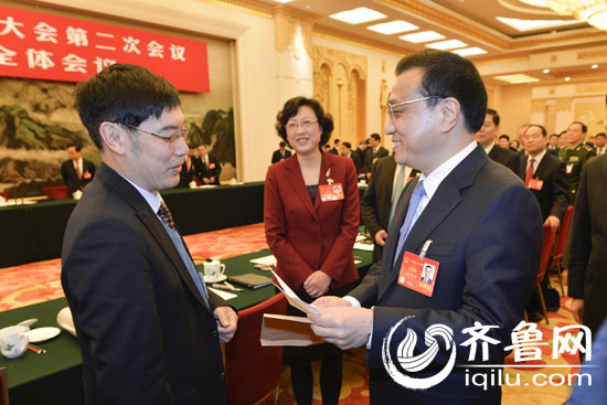 張永明:帶給總理兩張膜 完成了總理交給的任務 張永明:帶給總理兩張膜 完成了總理交給的任務