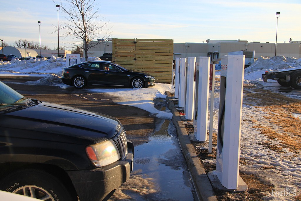 低溫使電動汽車行駛里程銳減過半 給你簡單小貼士