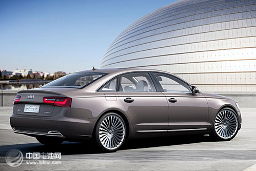 新能源客車來(lái)了 看誰(shuí)動(dòng)力最強(qiáng)勁？