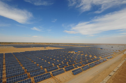 產(chǎn)能過(guò)剩難除 光伏業(yè)兼并重組是一場(chǎng)硬仗