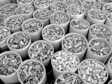 廢舊電池沉睡鄉(xiāng)村，誰來喚醒？