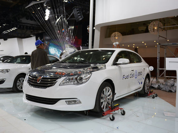 多方質問求答案：燃料電池國內外差異存幾成