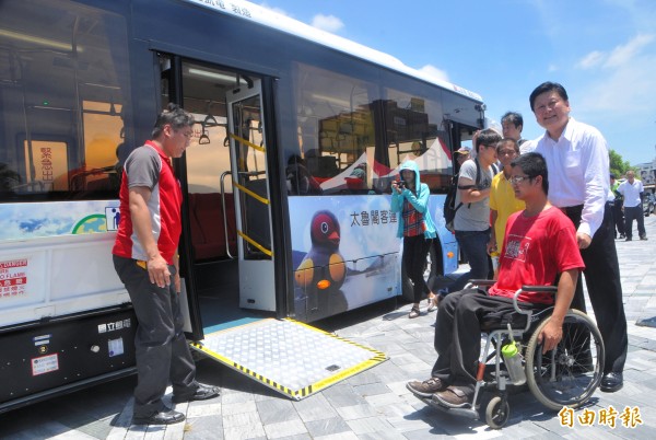 臺灣花蓮立凱電動公交車“太魯閣號”開跑