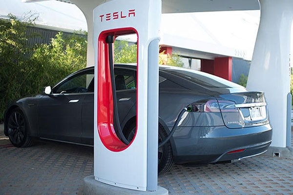 全球免費(fèi)充電站首次落戶無錫 只為“特斯拉”