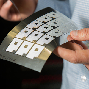 新技術層出 柔性鋅電池或打開可穿戴想象空間