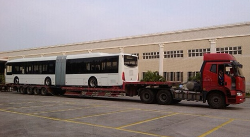 全球首臺(tái)18米純電動(dòng)鉸接車出口德國 搭載湘潭銀河電池