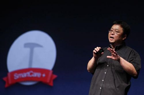 錘子手機(jī)首戰(zhàn)質(zhì)量問題多：羅永浩該如何反思