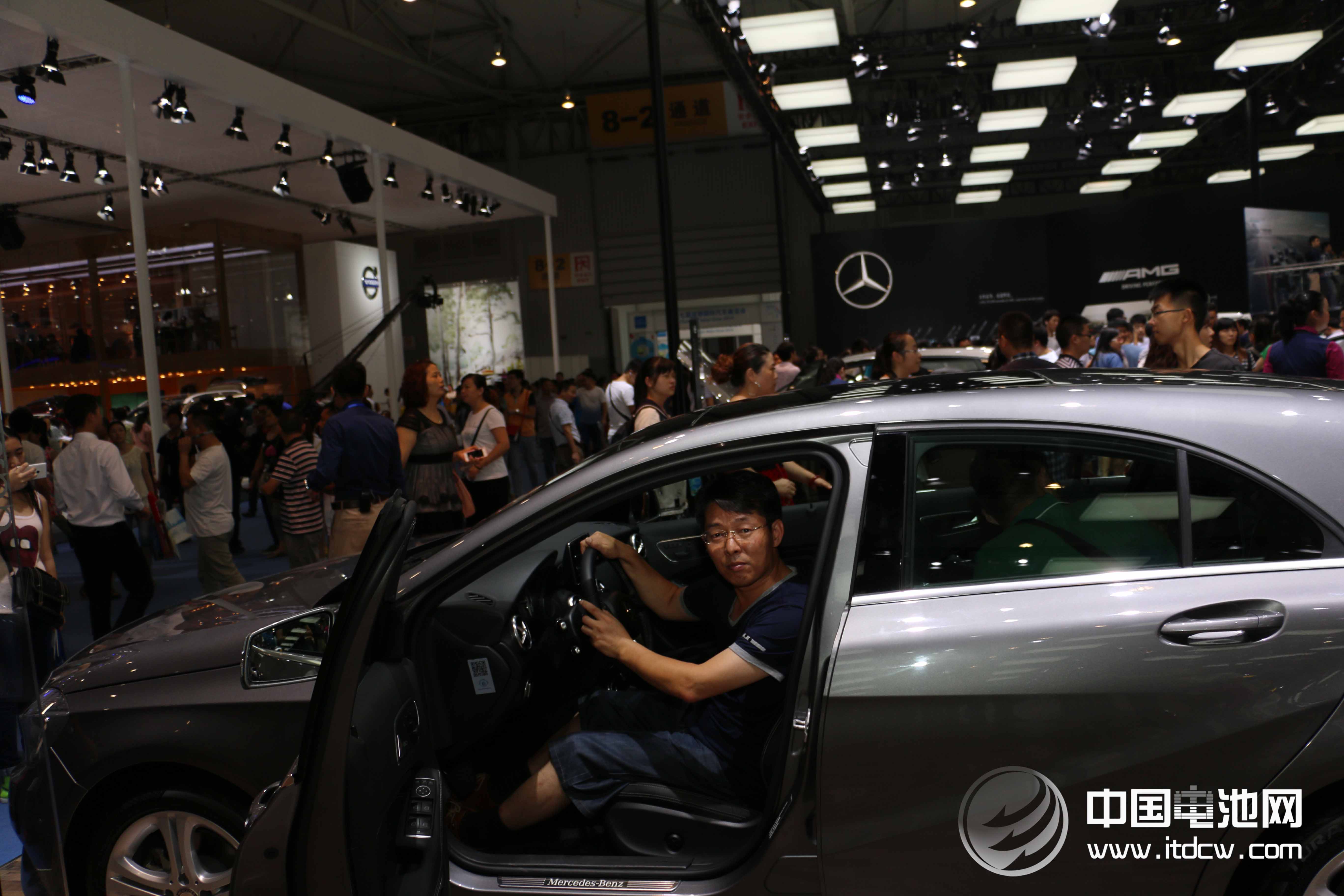 上汽牽手一嗨 新能源車租賃能否撬動私人消費？