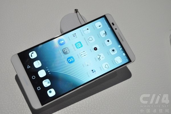 華為余承東：智能機(jī)份額三年內(nèi)沖二 不做“Me Too”贏在未來(lái)