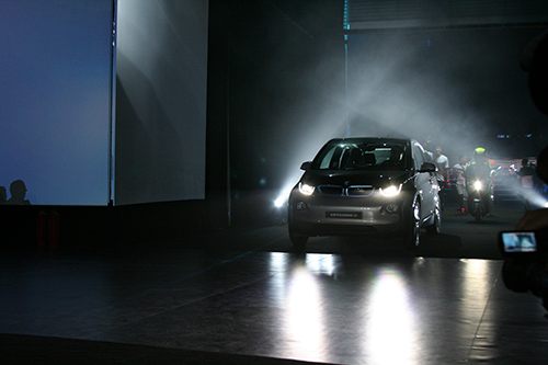 寶馬新能源車i3和i8上市 全面挑戰特斯拉 寶馬新能源車i3和i8上市 全面挑戰特斯拉