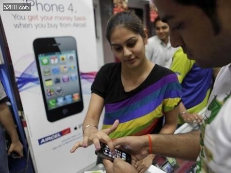 印度手機(jī)市場(chǎng)大戰(zhàn):蘋果iPhone遇冷 中國(guó)廠商涌入 印度手機(jī)市場(chǎng)大戰(zhàn):蘋果iPhone遇冷 中國(guó)廠商涌入