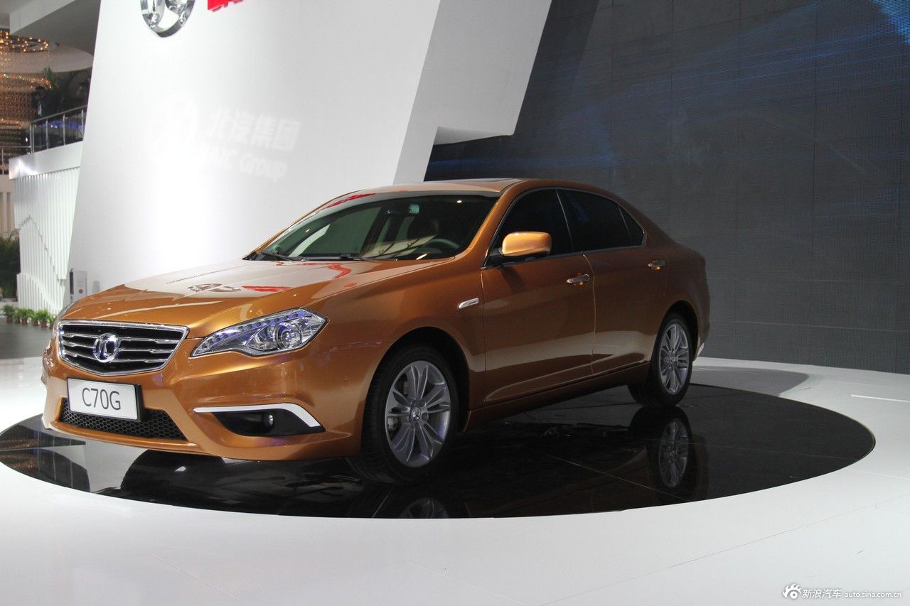 新能源車明年產銷量井噴 有望達到25萬輛 新能源車明年產銷量井噴 有望達到25萬輛