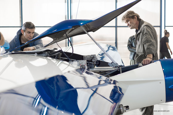 跳出電影 看看現(xiàn)實版“蝙蝠飛行戰(zhàn)車”的樣子 跳出電影 看看現(xiàn)實版“蝙蝠飛行戰(zhàn)車”的樣子