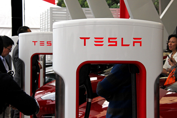 特斯拉聯(lián)手中國聯(lián)通上海建充電樁 特斯拉聯(lián)手中國聯(lián)通上海建充電樁