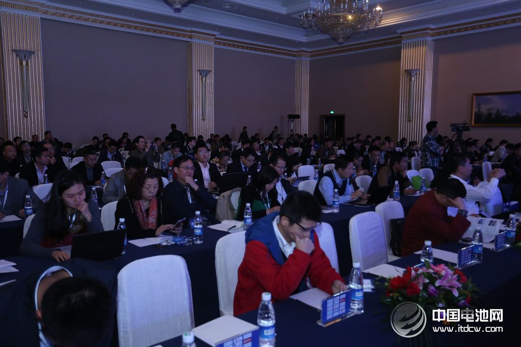 2014年第二屆中國(成都)鋰電新能源產(chǎn)業(yè)國際高峰論壇 2014年第二屆中國(成都)鋰電新能源產(chǎn)業(yè)國際高峰論壇