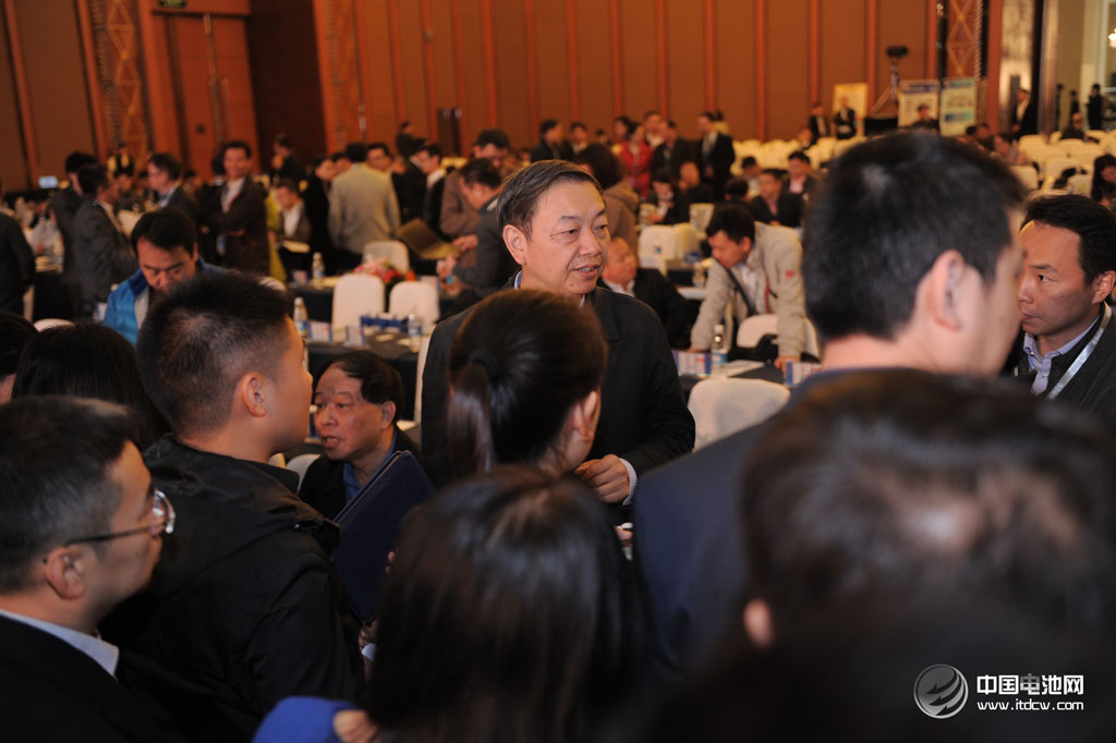 2014年第二屆中國(成都)鋰電新能源產(chǎn)業(yè)國際高峰論壇 2014年第二屆中國(成都)鋰電新能源產(chǎn)業(yè)國際高峰論壇