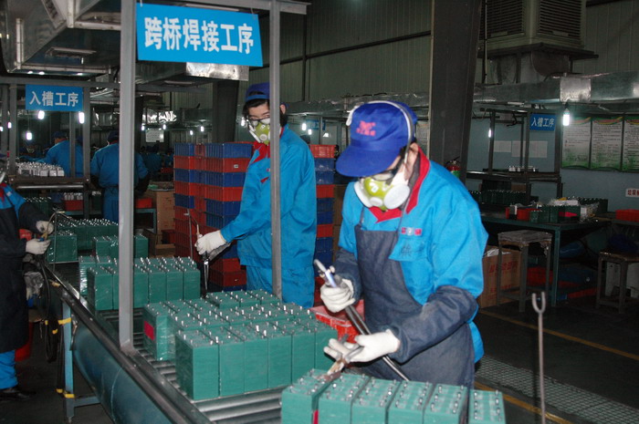 超威電源完成鉛蓄電池內化成工藝技術改造