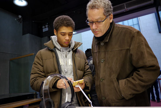 中印手機廠商初露鋒芒 挑戰全球手機巨頭 中印手機廠商初露鋒芒 挑戰全球手機巨頭