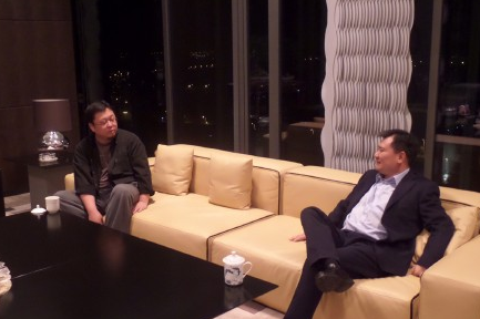羅永浩密會張近東 錘子手機或將獲蘇寧投資