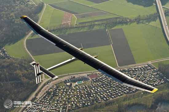 世界最大太陽能飛機(jī)“陽光動(dòng)力二號(hào)”預(yù)計(jì)14日從重慶飛往南京 世界最大太陽能飛機(jī)“陽光動(dòng)力二號(hào)”預(yù)計(jì)14日從重慶飛往南京
