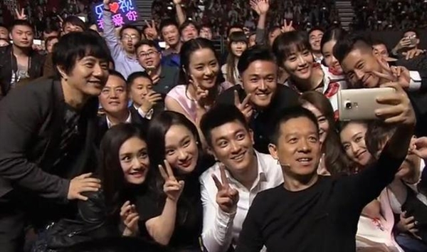 樂視扒掉手機行業(yè)底褲 首次揭底手機行業(yè)成本