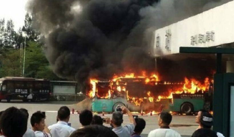 電池再報起火預警 新能源車發展中“三宗原罪” 電池再報起火預警 新能源車發展中“三宗原罪”