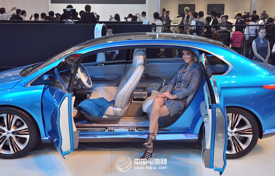 高端新能源汽車的窘境  “混血兒”騰勢(shì)“叫好不叫座”？